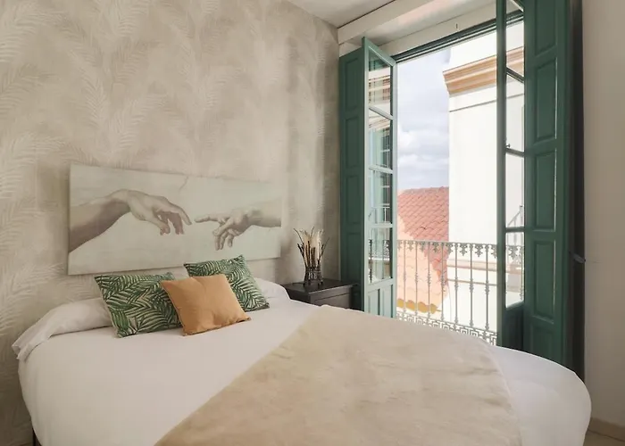 C32 - Cosy Getaway In The Historical Center Of Malaga